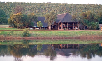 ZEBRA COUNTRY LODGE