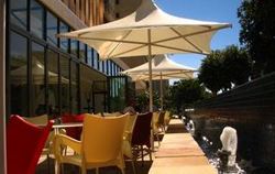 FOUNTAINS HOTEL, APARTMENTS & CONFERENCE CENTRE FOUNTAINS HOTEL, APARTMENTS & CONFERENCE CENTRE