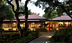 CRESTA RILEYS HOTEL CRESTA RILEYS HOTEL
