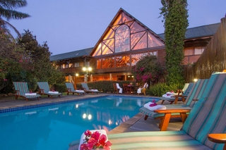 KNYSNA LOG-INN HOTEL KNYSNA LOG-INN HOTEL